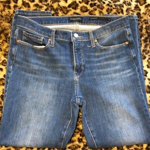 Banana Republic Slim Fit Jeans – Size 29, Medium Wash, Authentic Denim